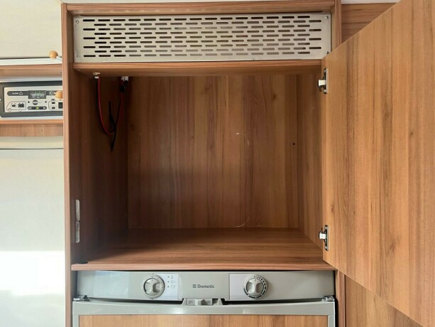 burstner-nexxo-t660-lav-seng-truma-kombi-b-f248rerkort-god-nyttelast-22-140hk-registerkjede-diesel-2008-big-38