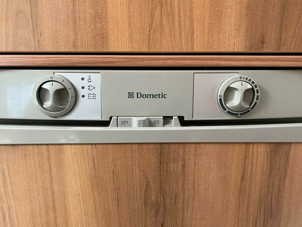 burstner-nexxo-t660-lav-seng-truma-kombi-b-f248rerkort-god-nyttelast-22-140hk-registerkjede-diesel-2008-big-39