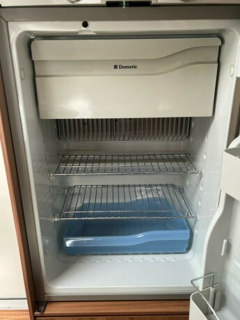 burstner-nexxo-t660-lav-seng-truma-kombi-b-f248rerkort-god-nyttelast-22-140hk-registerkjede-diesel-2008-big-40