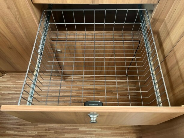 burstner-nexxo-t660-lav-seng-truma-kombi-b-f248rerkort-god-nyttelast-22-140hk-registerkjede-diesel-2008-big-34