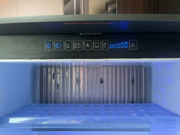 burstner-averso-nordic-600-tk-2-k248yesenger-lav-seng-bak-rundsittegruppe-vintervogn-alde-varme-i-gulv-2016-big-38