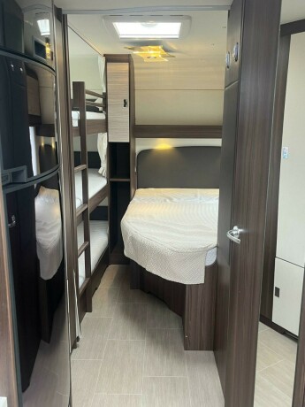 burstner-averso-nordic-600-tk-2-k248yesenger-lav-seng-bak-rundsittegruppe-vintervogn-alde-varme-i-gulv-2016-big-56