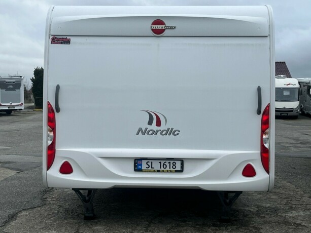 burstner-averso-nordic-600-tk-2-k248yesenger-lav-seng-bak-rundsittegruppe-vintervogn-alde-varme-i-gulv-2016-big-6