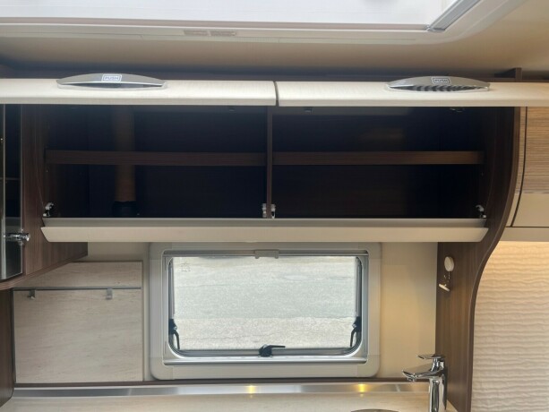 burstner-averso-nordic-600-tk-2-k248yesenger-lav-seng-bak-rundsittegruppe-vintervogn-alde-varme-i-gulv-2016-big-22