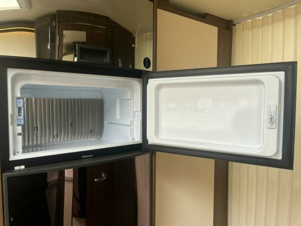 burstner-averso-nordic-600-tk-2-k248yesenger-lav-seng-bak-rundsittegruppe-vintervogn-alde-varme-i-gulv-2016-big-37