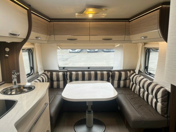 burstner-averso-nordic-600-tk-2-k248yesenger-lav-seng-bak-rundsittegruppe-vintervogn-alde-varme-i-gulv-2016-big-13