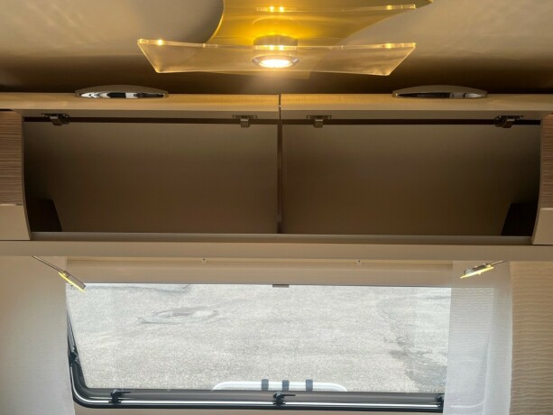 burstner-averso-nordic-600-tk-2-k248yesenger-lav-seng-bak-rundsittegruppe-vintervogn-alde-varme-i-gulv-2016-big-18