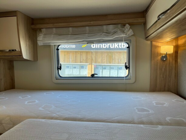 eura-mobil-pt-695-eb-2-enkle-senger-uten-senkeseng-truma-varmer-b-f248rerkort-meget-god-nyttelast-diesel-2020-big-72