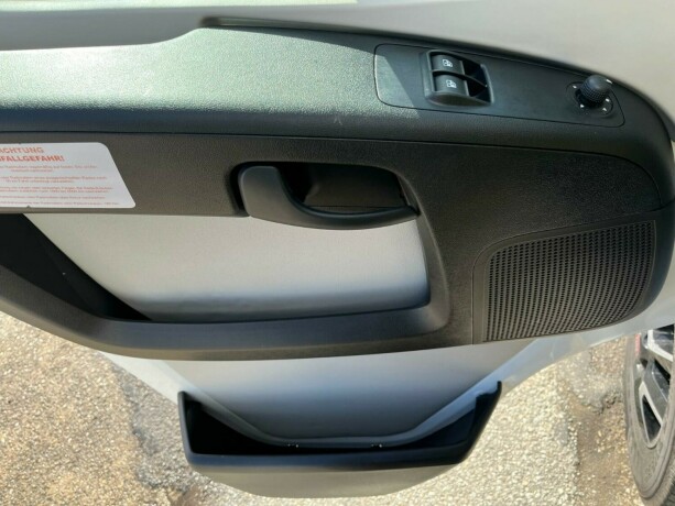 eura-mobil-pt-695-eb-2-enkle-senger-uten-senkeseng-truma-varmer-b-f248rerkort-meget-god-nyttelast-diesel-2020-big-12