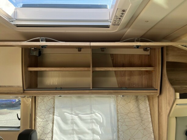 eura-mobil-pt-695-eb-2-enkle-senger-uten-senkeseng-truma-varmer-b-f248rerkort-meget-god-nyttelast-diesel-2020-big-30