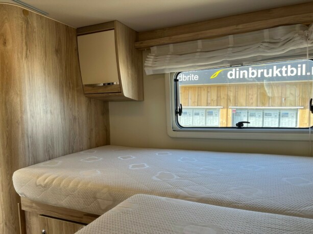 eura-mobil-pt-695-eb-2-enkle-senger-uten-senkeseng-truma-varmer-b-f248rerkort-meget-god-nyttelast-diesel-2020-big-71