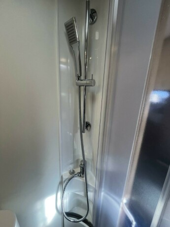 eura-mobil-pt-695-eb-2-enkle-senger-uten-senkeseng-truma-varmer-b-f248rerkort-meget-god-nyttelast-diesel-2020-big-63