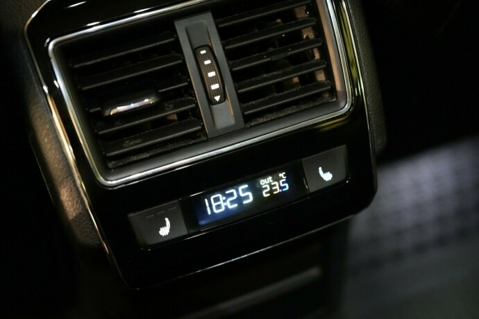 skoda-superb-elektrisitetbensin-2021-big-21