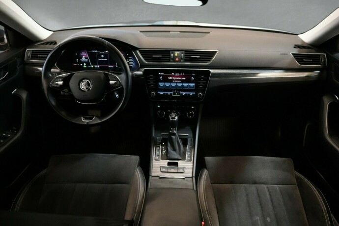 skoda-superb-elektrisitetbensin-2021-big-10