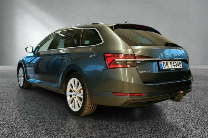 skoda-superb-elektrisitetbensin-2021-big-2