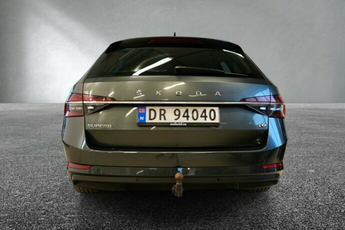 skoda-superb-elektrisitetbensin-2021-big-3