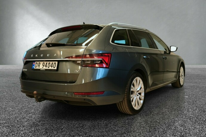 skoda-superb-elektrisitetbensin-2021-big-4