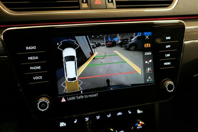 skoda-superb-elektrisitetbensin-2021-big-15