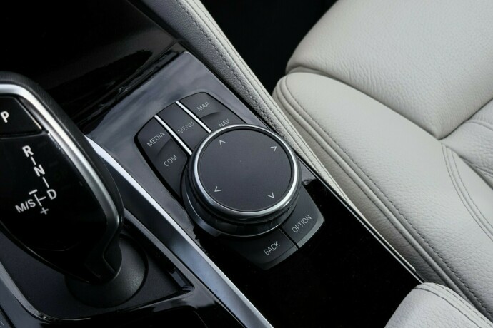 bmw-5-serie-bensin-2019-big-19