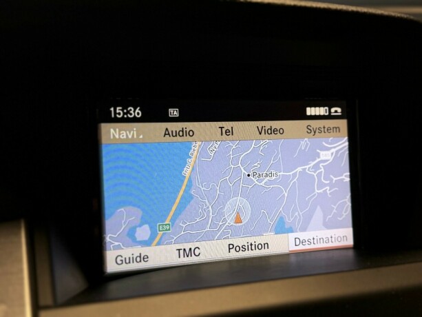 mercedes-benz-glk-diesel-2012-big-25