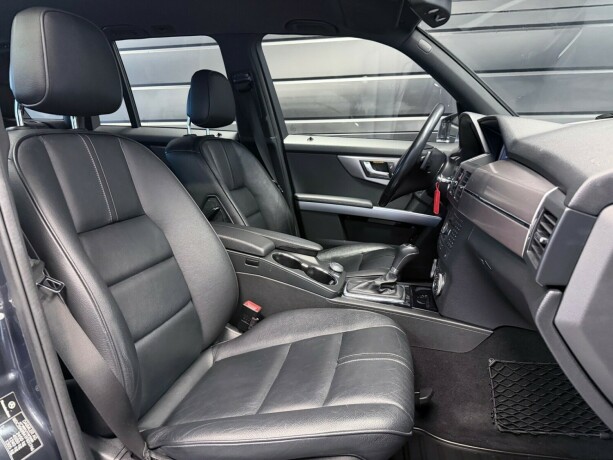 mercedes-benz-glk-diesel-2012-big-16