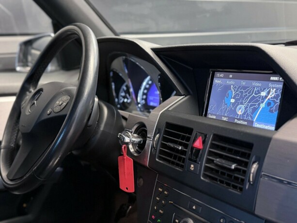 mercedes-benz-glk-diesel-2012-big-14