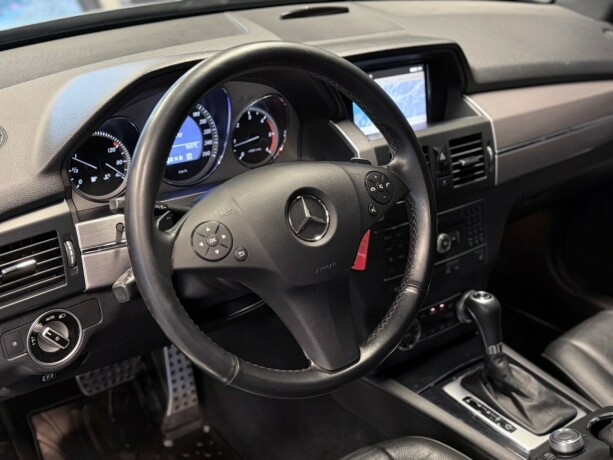 mercedes-benz-glk-diesel-2012-big-10