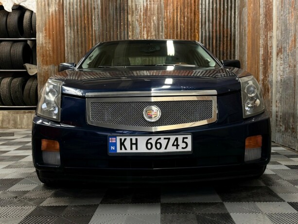 cadillac-cts-bensin-2003-big-7