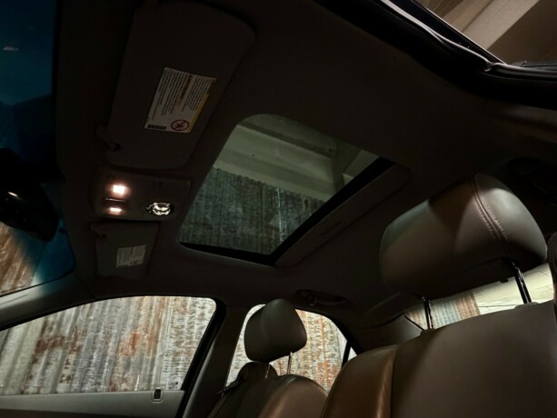 cadillac-cts-bensin-2003-big-32