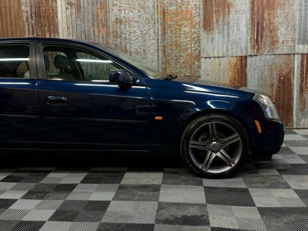 cadillac-cts-bensin-2003-big-3