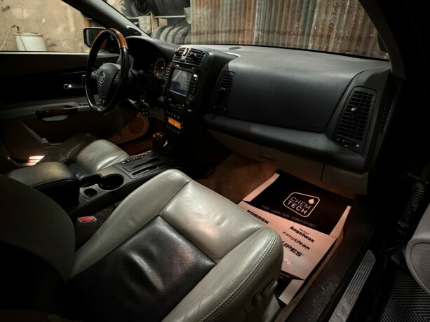 cadillac-cts-bensin-2003-big-34