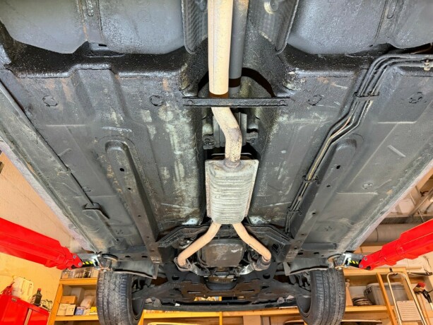 cadillac-cts-bensin-2003-big-49