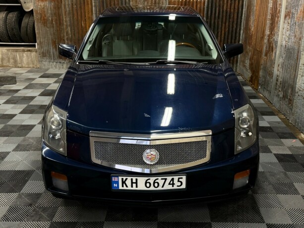 cadillac-cts-bensin-2003-big-8