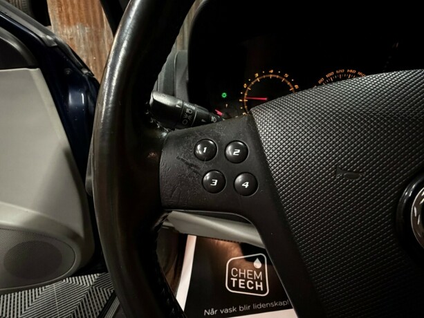 cadillac-cts-bensin-2003-big-27