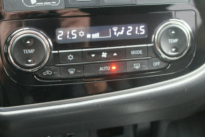 mitsubishi-outlander-elektrisitetbensin-2018-big-19