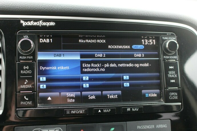 mitsubishi-outlander-elektrisitetbensin-2018-big-17