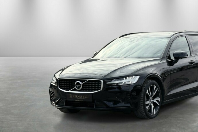 volvo-v60-elektrisitetbensin-2019-big-2
