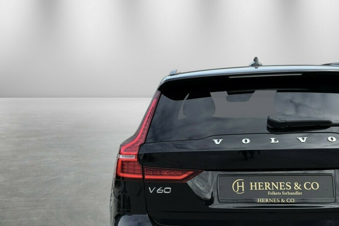 volvo-v60-elektrisitetbensin-2019-big-7