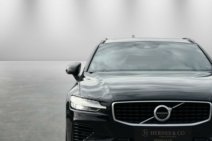 volvo-v60-elektrisitetbensin-2019-big-3