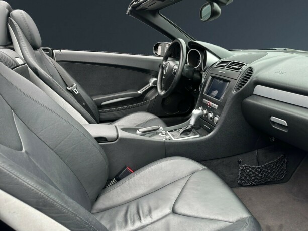 mercedes-benz-slk-bensin-2007-big-17