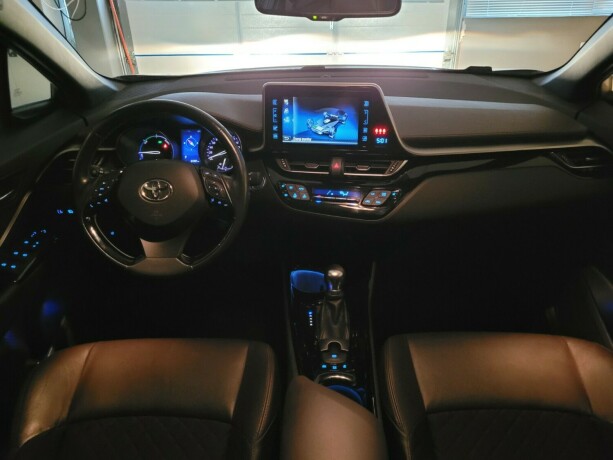toyota-c-hr-elektrisitetbensin-2017-big-29