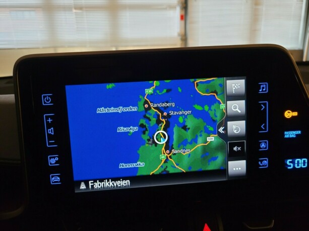 toyota-c-hr-elektrisitetbensin-2017-big-26