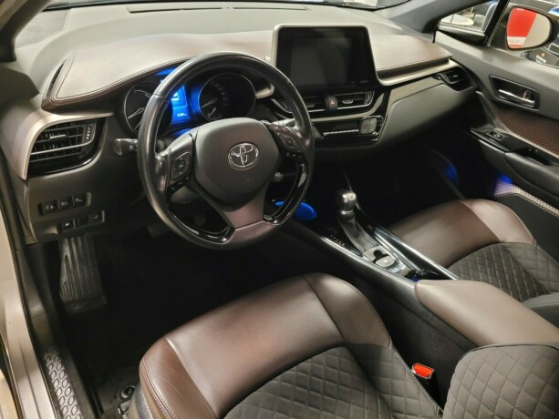 toyota-c-hr-elektrisitetbensin-2017-big-21