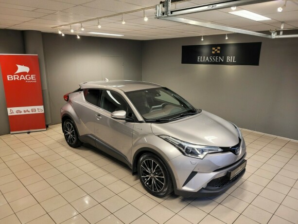 toyota-c-hr-elektrisitetbensin-2017-big-1