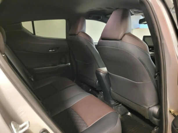 toyota-c-hr-elektrisitetbensin-2017-big-16