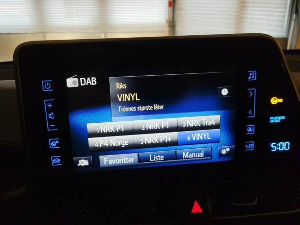 toyota-c-hr-elektrisitetbensin-2017-big-27