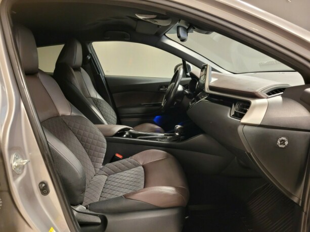toyota-c-hr-elektrisitetbensin-2017-big-11