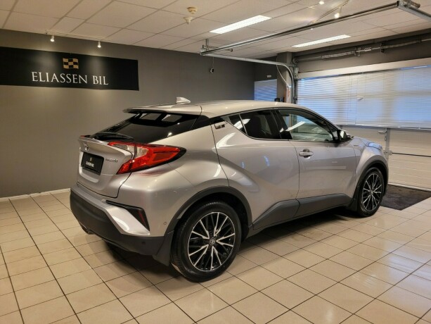 toyota-c-hr-elektrisitetbensin-2017-big-4