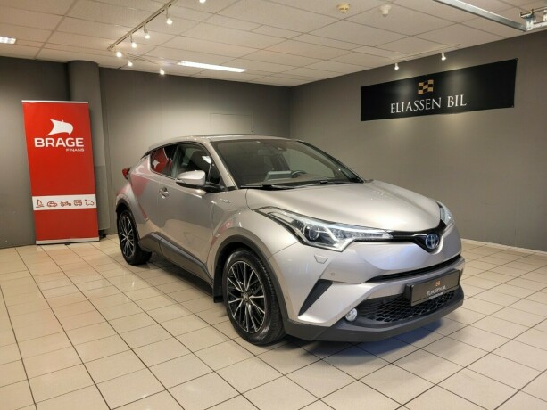 toyota-c-hr-elektrisitetbensin-2017-big-10