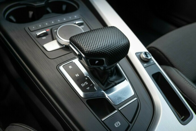 audi-a4-diesel-2019-big-18